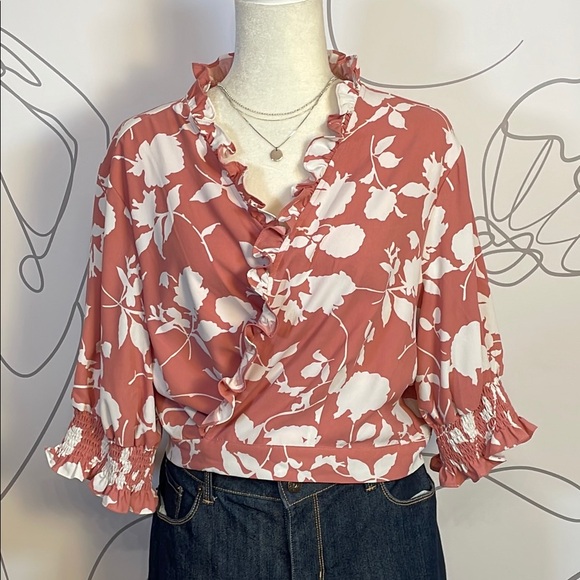 Floral Ruffle Blouse - Pink and White - Picture 5 of 9